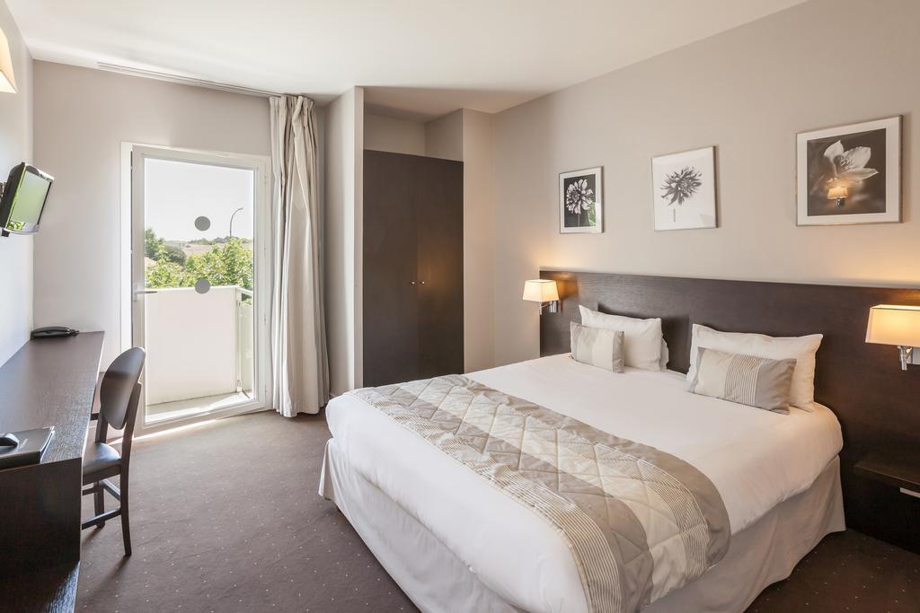 Hotel Alienor Лангон Номер фото