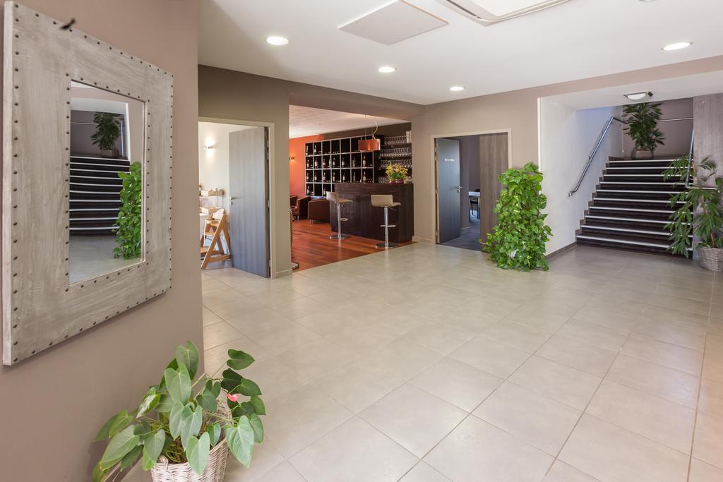 Hotel Alienor Лангон Экстерьер фото